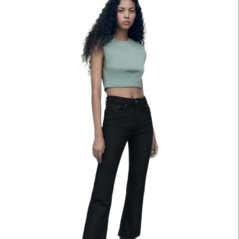 ZARA TRF FLARE CROPPED JEANS BLACK | 8197/812 SIZE 4